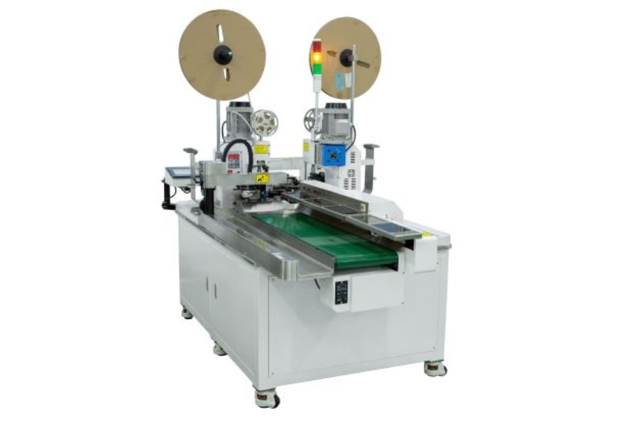 Terminal crimping machine